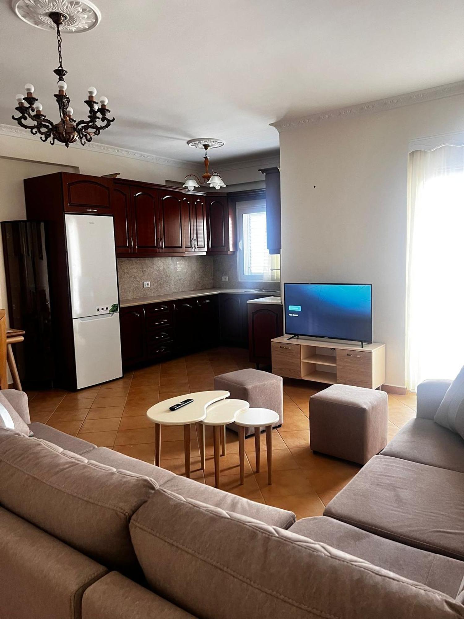 Lu Apartament Vlorë Esterno foto